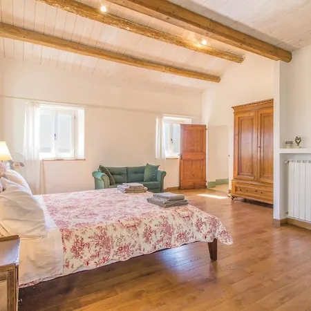 Case Romagnoli Sleeps 9 Pool Wifi Villa